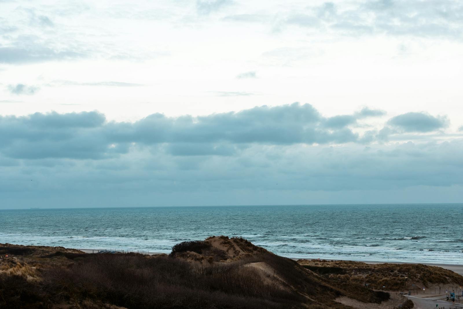 Noordzeestrand met duinen, vergelijkbaar met Roompot Beach Resort Nieuwvliet-Bad